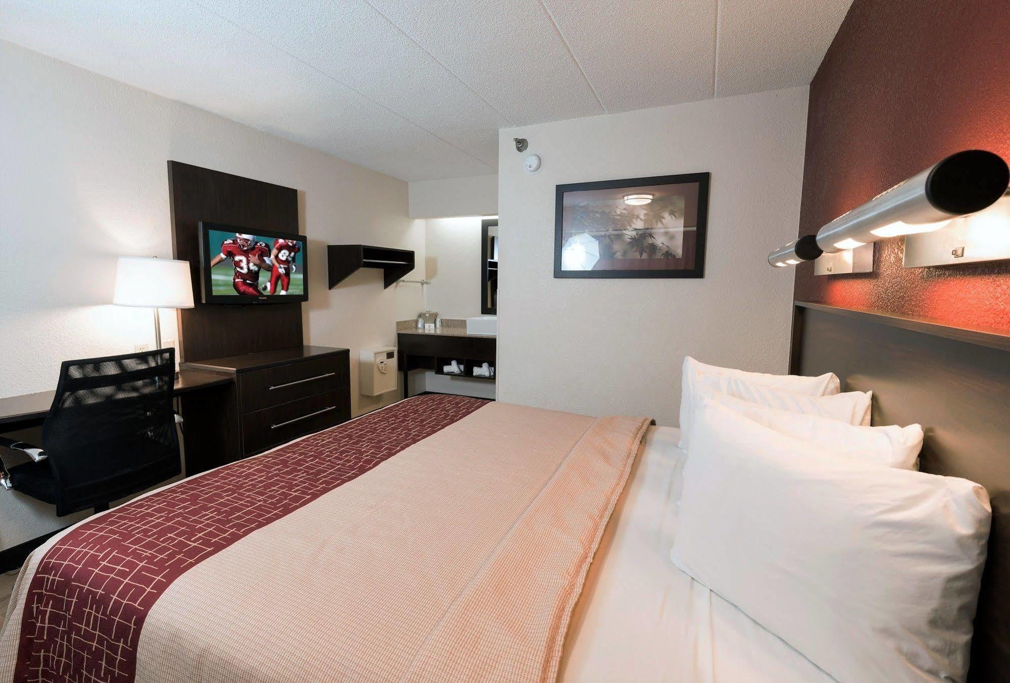 Red Roof Inn Detroit - Troy Dış mekan fotoğraf
